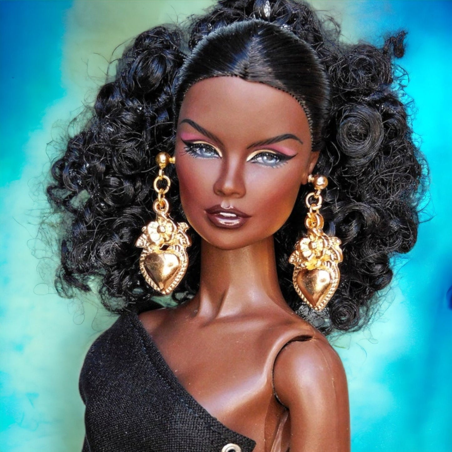 Golden Sacred Heart earrings for Integrity Toys dolls Poppy Parker Fashion Royalty Nu Face Barbie Silkstone